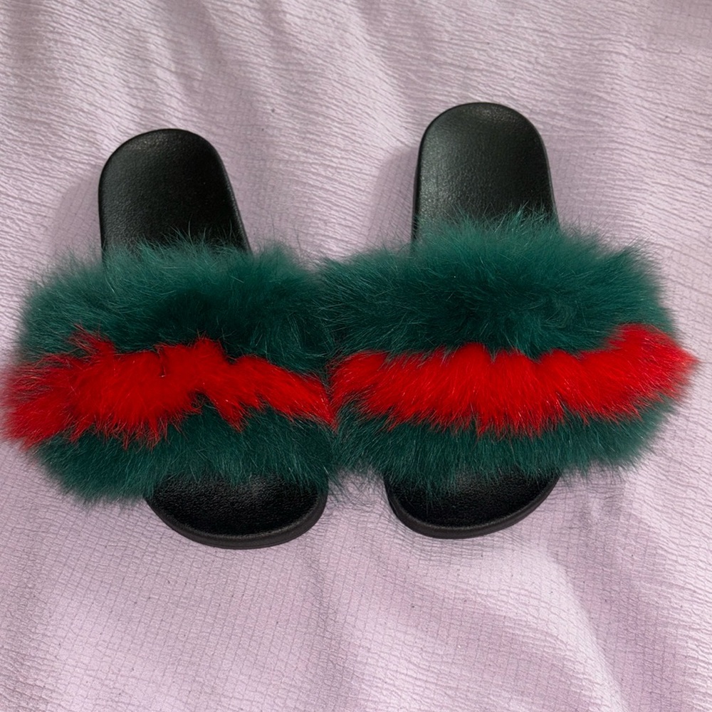 Faux fur slides - size7